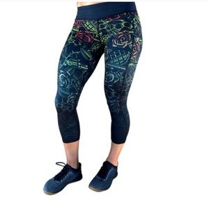 Constantly varied gear Capri leggings
